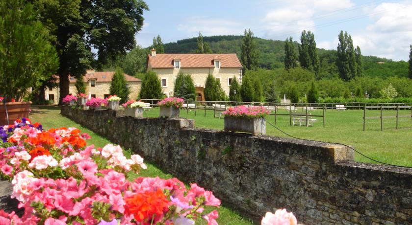 Domaine Du Chateau De Monrecour - Hotel Et Restaurant - Proche Sarlat Сен-Венсан-де-Коссе Экстерьер фото